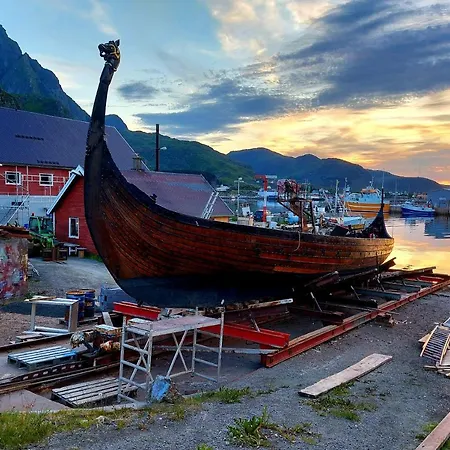 Dom wakacyjny Solrik Beliggenhet I Lofotens Storste Fiskevaer Ballstad