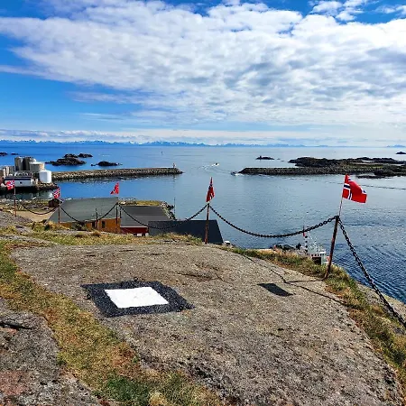 Solrik Beliggenhet I Lofotens Storste Fiskevaer Dom wakacyjny