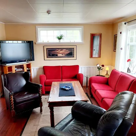 Holiday home Solrik Beliggenhet I Lofotens Storste Fiskevaer